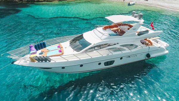 محرك اليخت Azimut 62 Fly VIP