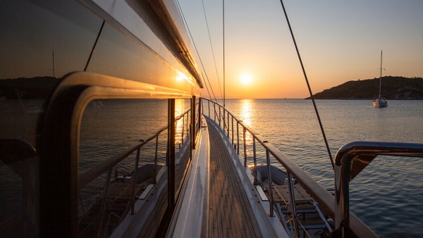 جولية Grand Sailor