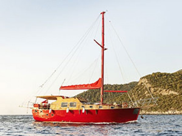 Le Rouge جولية