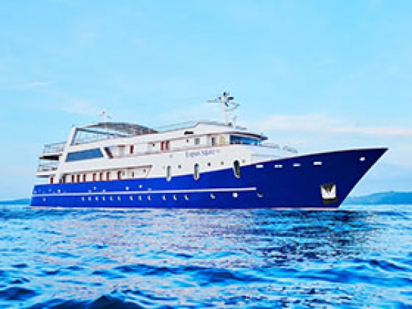 Lupus Mare جولية