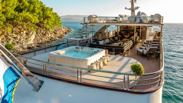 محرك اليخت M/Y Freedom