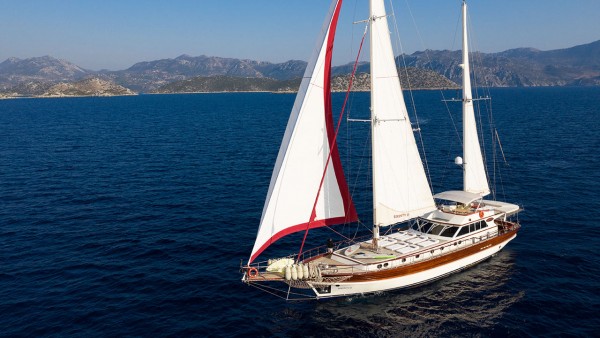 Serenity 86 جولية