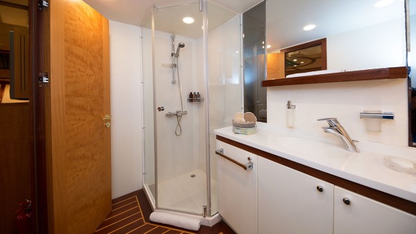 جولية Serenity 86